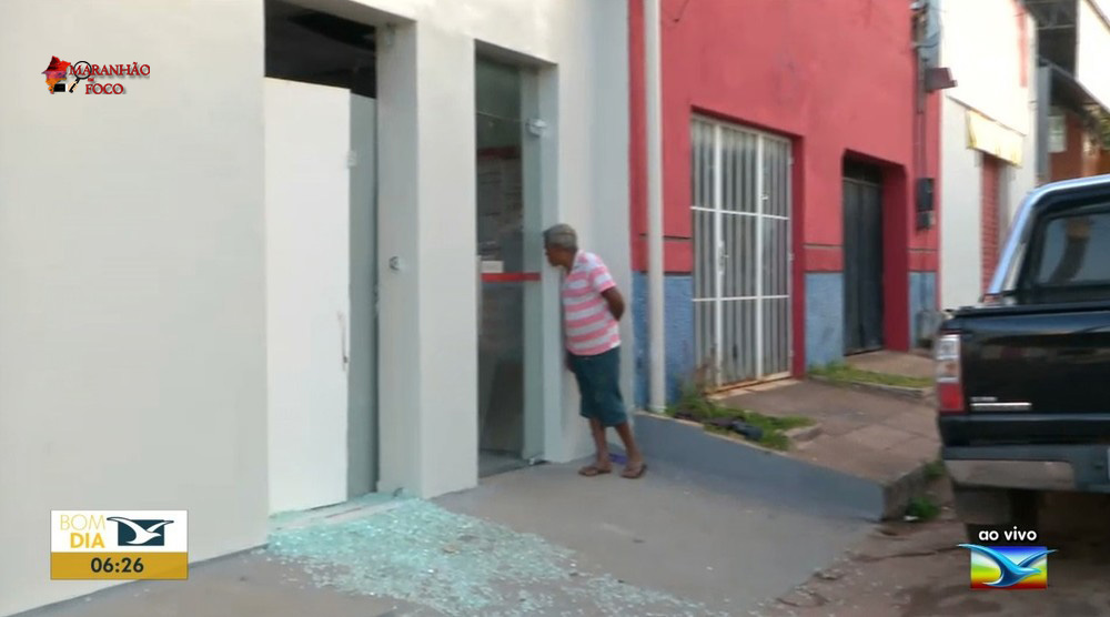 Bandidos explodem duas agências bancárias no Maranhão